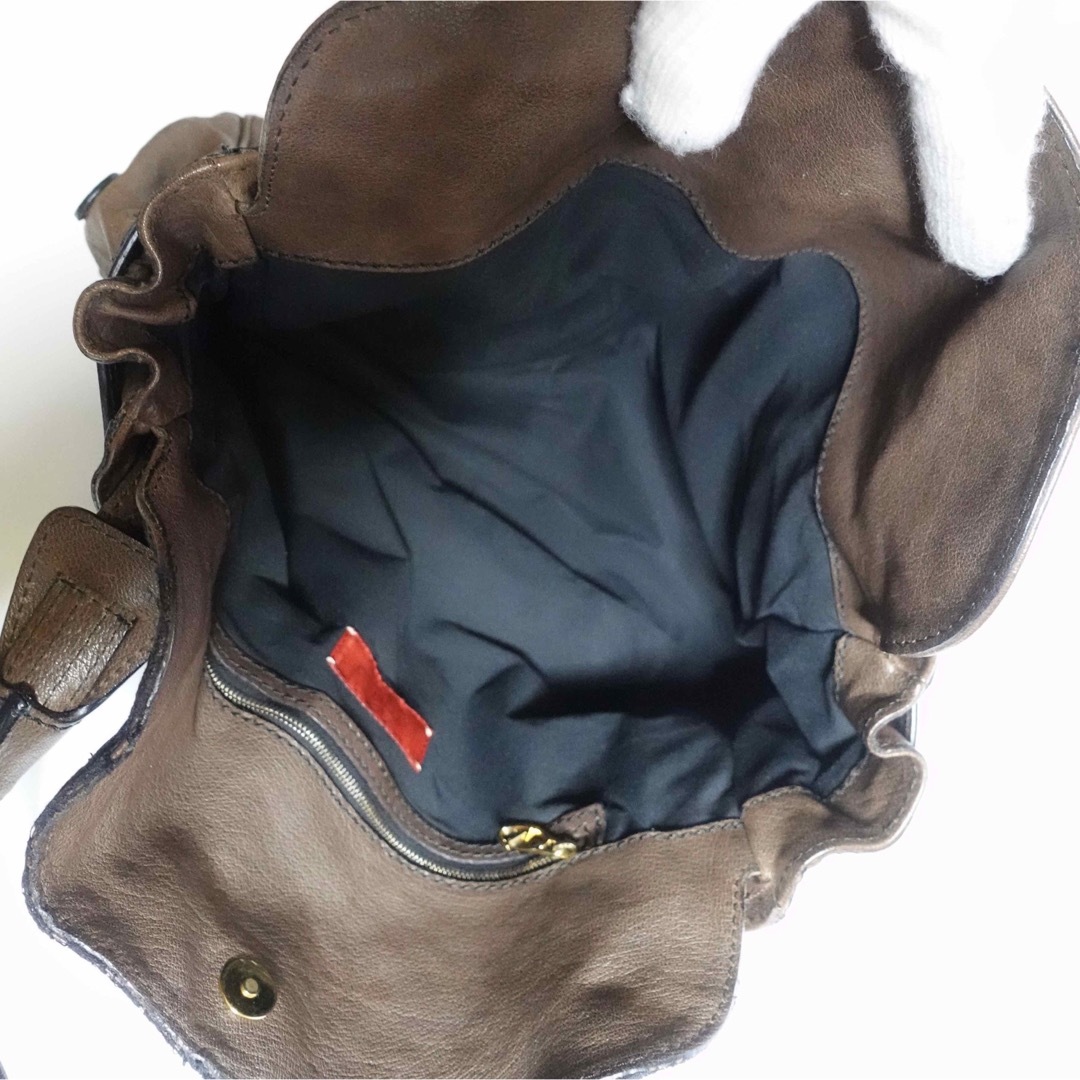 valentino garavani(ヴァレンティノガラヴァーニ)のヴァレンティノガラヴァーニ　トートバッグ　ハンドバッグ　刺繍　レザー レディースのバッグ(ハンドバッグ)の商品写真