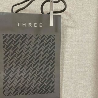 THREE - three 紙袋　ショッパー