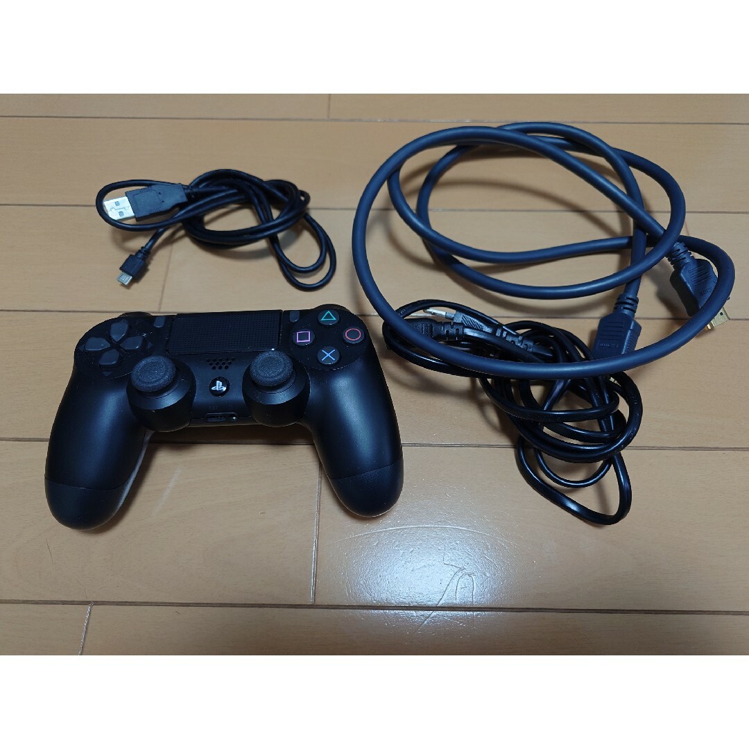 PlayStation4(プレイステーション4)のPS4 1TB CUH-2100B B01BLACK エンタメ/ホビーのゲームソフト/ゲーム機本体(家庭用ゲーム機本体)の商品写真