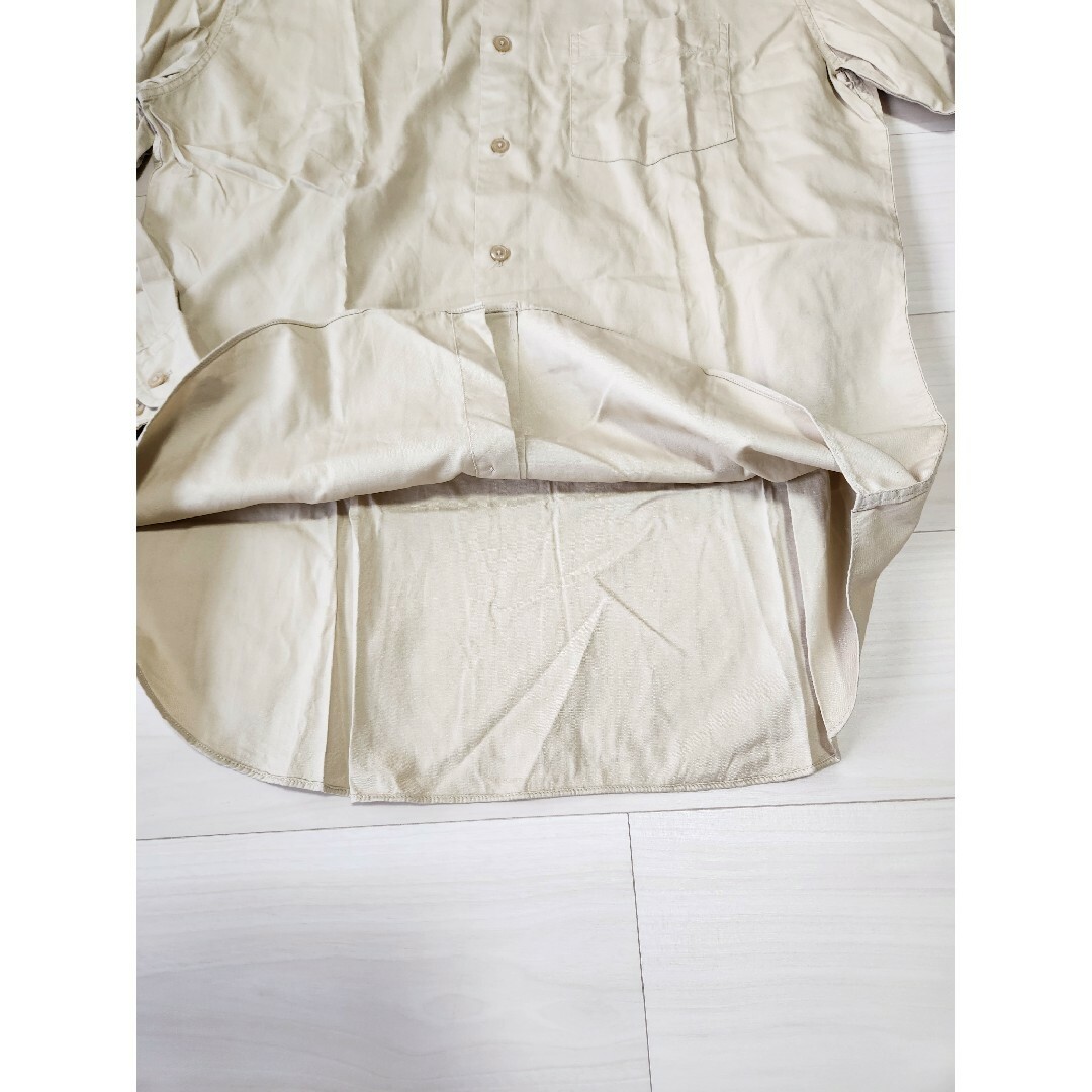 MUJI (無印良品)(ムジルシリョウヒン)の無印良品オーガニックコットン綿ブロードシャツ紳士ライトベージュ　長袖　L メンズのトップス(シャツ)の商品写真