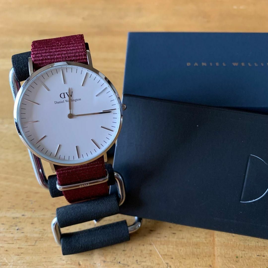 Daniel Wellington(ダニエルウェリントン)の【新品】ダニエルウェリントン 腕時計 DW00100268 ホワイト/レッド メンズの時計(腕時計(アナログ))の商品写真