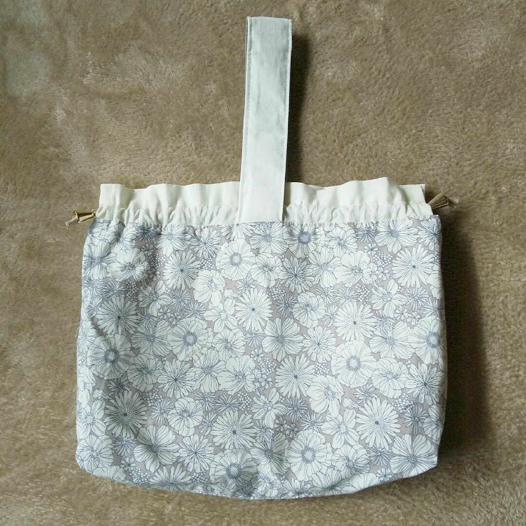リネンとインド刺繍リボンの巾着ワンハンドルバッグ ハンドメイドのファッション小物(バッグ)の商品写真