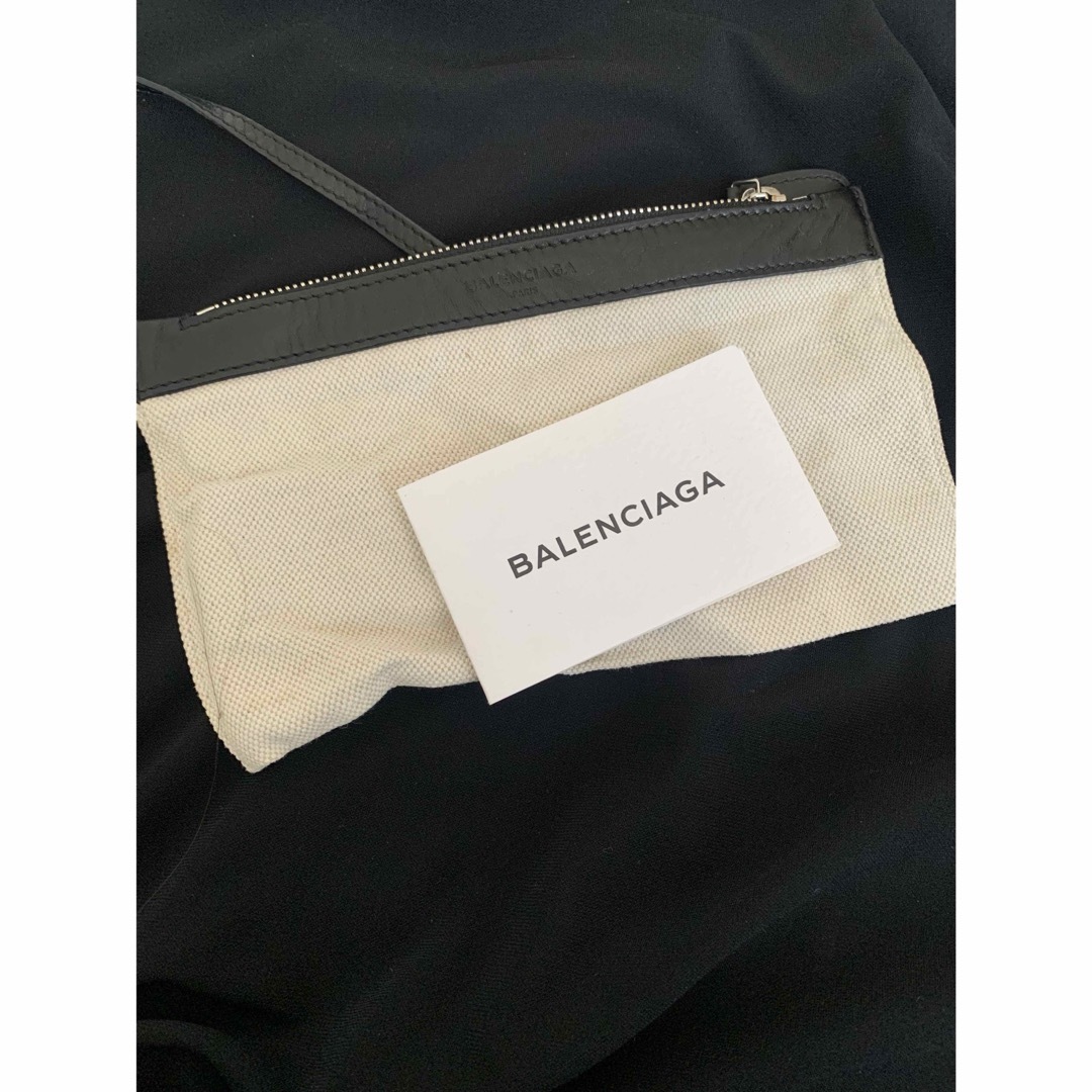 Balenciaga(バレンシアガ)のバレンシアガ　キャンバスミニポーチ レディースのファッション小物(ポーチ)の商品写真