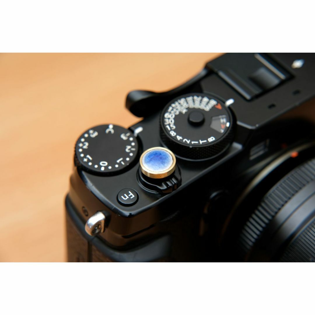 レリーズボタン サファイアブルー 凸面 ラバーリング付き スマホ/家電/カメラのカメラ(その他)の商品写真