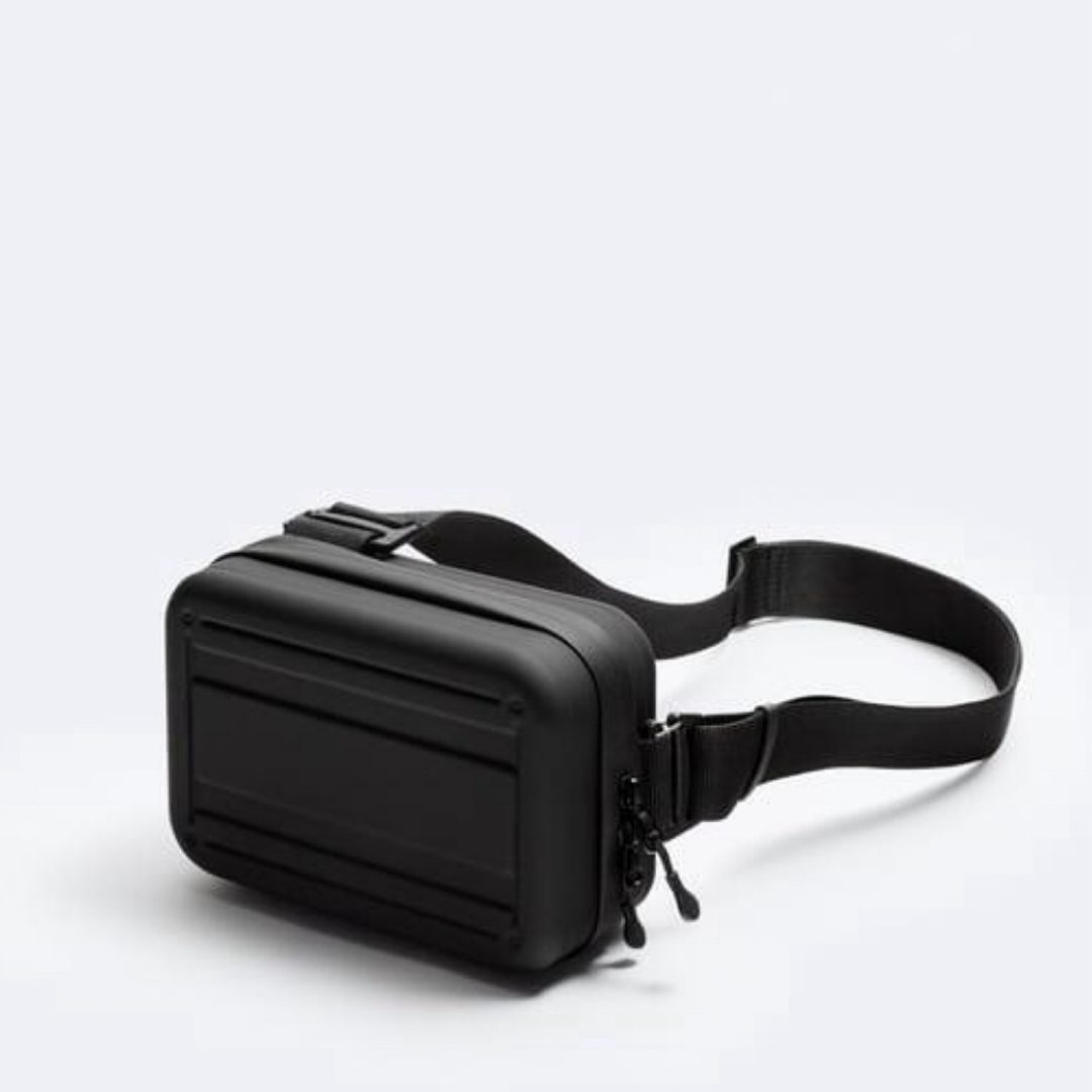 ZARA(ザラ)のZARA メンズ MINI ハードミノディエールクロスボディバッグ ブラック メンズのバッグ(ボディーバッグ)の商品写真