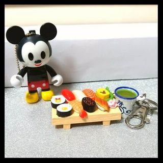 ディズニー(Disney)のコメント必須★ディズニー ミッキー お寿司 フィギュア キーホルダー 二点セット(キャラクターグッズ)