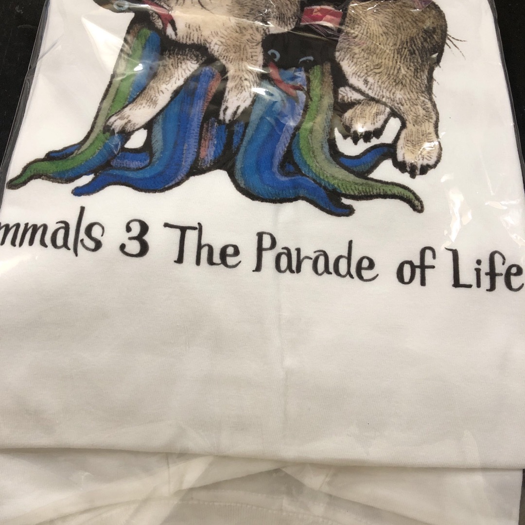 ヒグチユウコ(ヒグチユウコ)の⭐️大哺乳類展3   ヒグチユウコ　Tシャツ⭐️ レディースのトップス(Tシャツ(半袖/袖なし))の商品写真