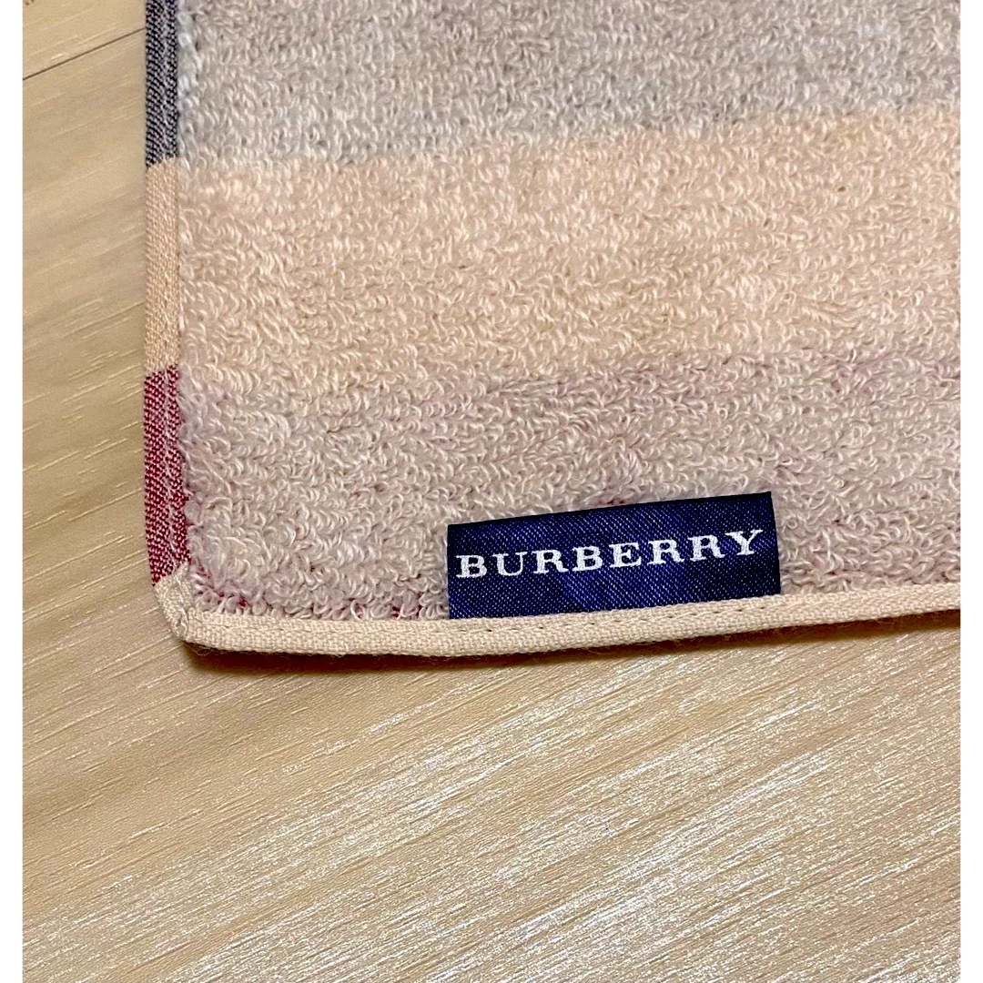 BURBERRY(バーバリー)の新品✿Burberryバーバリー✿タオルハンカチ レディースのファッション小物(ハンカチ)の商品写真