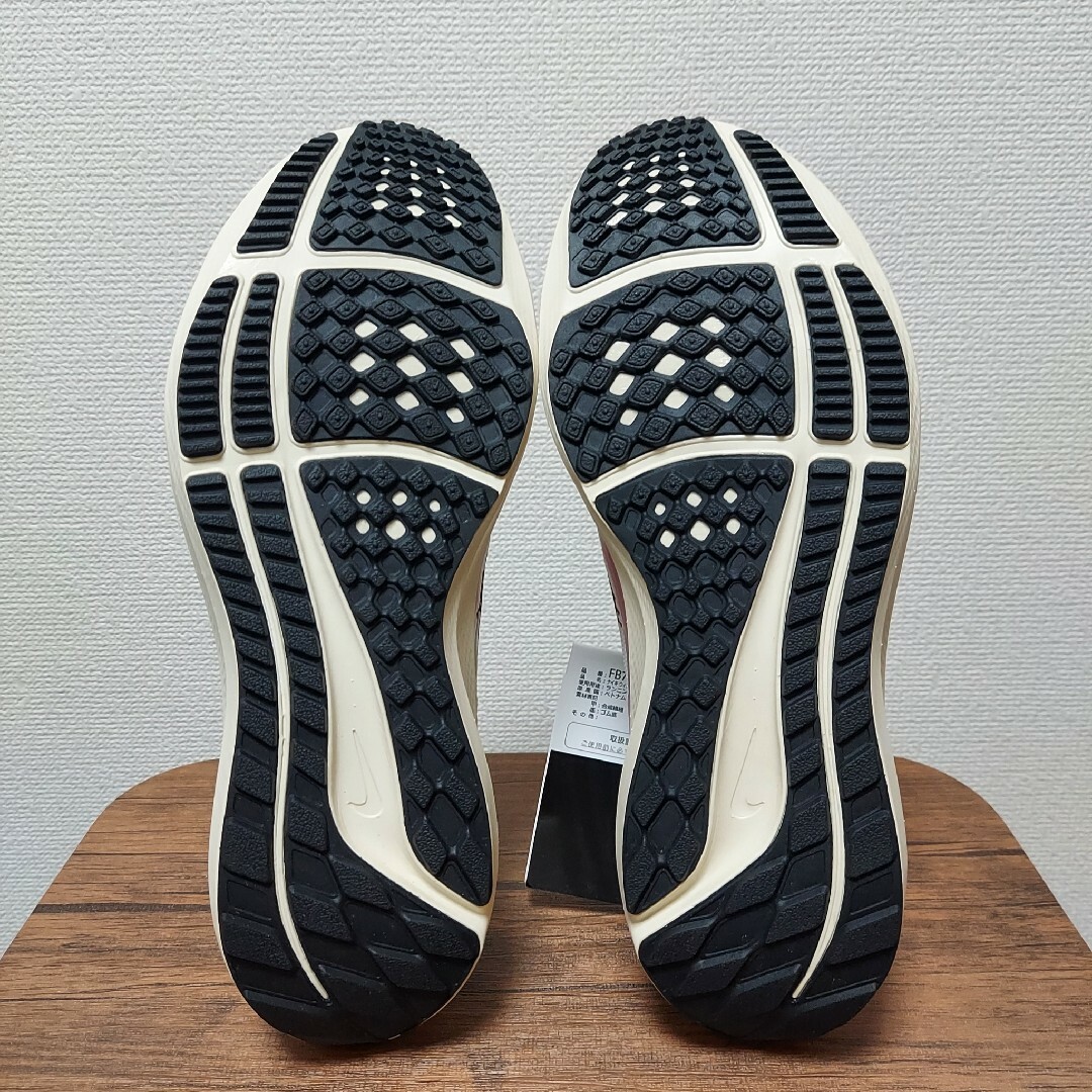 NIKE(ナイキ)のNIKE エアズーム ペガサス40 PRM　未使用　ウィメンズ　25.5cm スポーツ/アウトドアのランニング(シューズ)の商品写真