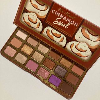 トゥフェイス(Too Faced)のToo faced シナモンスワール　アイシャドウパレット(アイシャドウ)