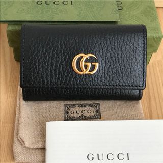 グッチ(Gucci)の新品同様　極美品　GUCCI  グッチ GGマーモント キーケース ブラック(キーケース)