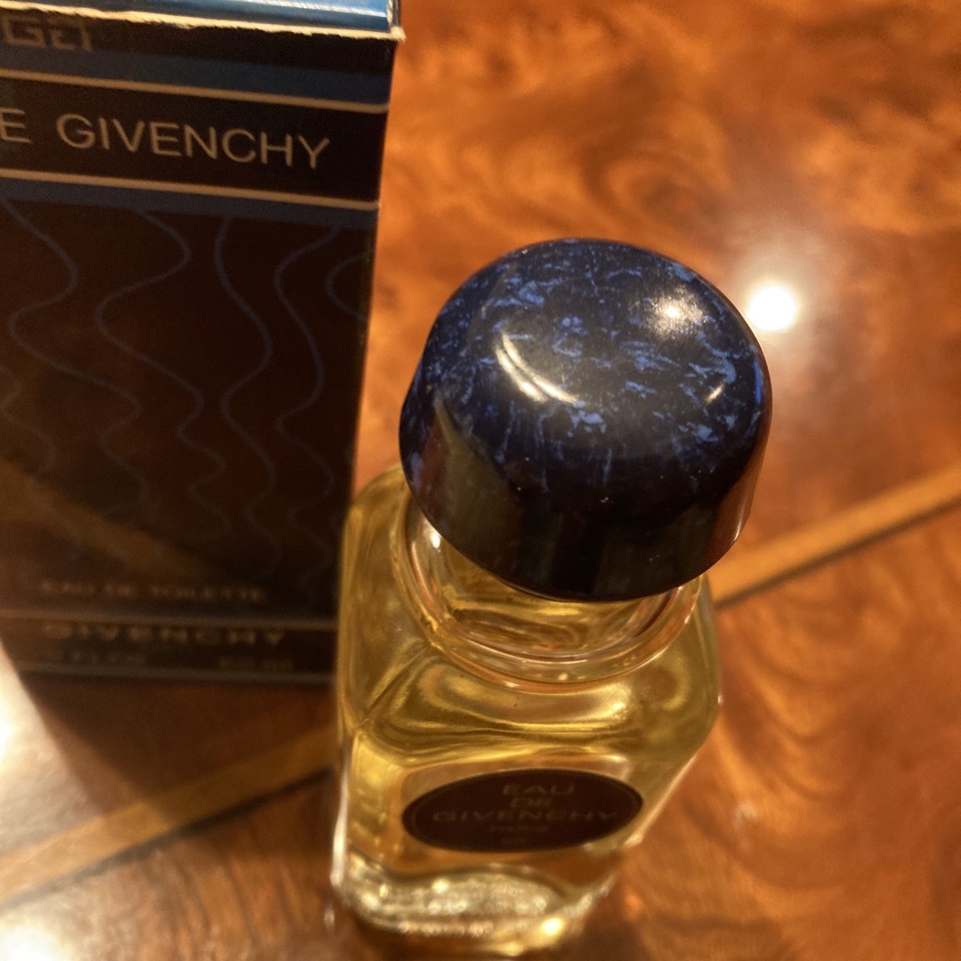 GIVENCHY(ジバンシィ)のEAU DE GIVENCHY 香水 コスメ/美容の香水(香水(女性用))の商品写真