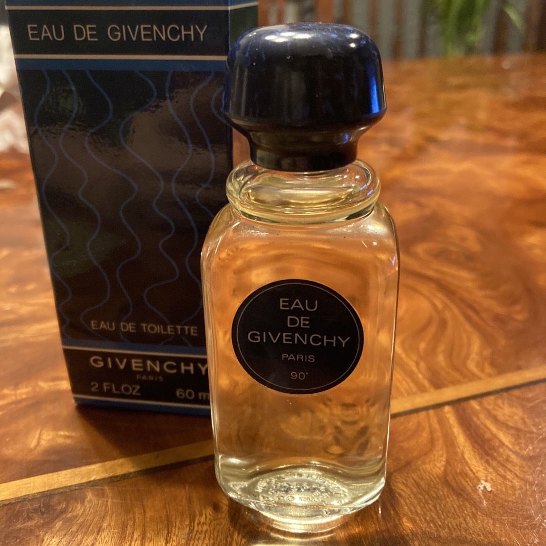 GIVENCHY(ジバンシィ)のEAU DE GIVENCHY 香水 コスメ/美容の香水(香水(女性用))の商品写真