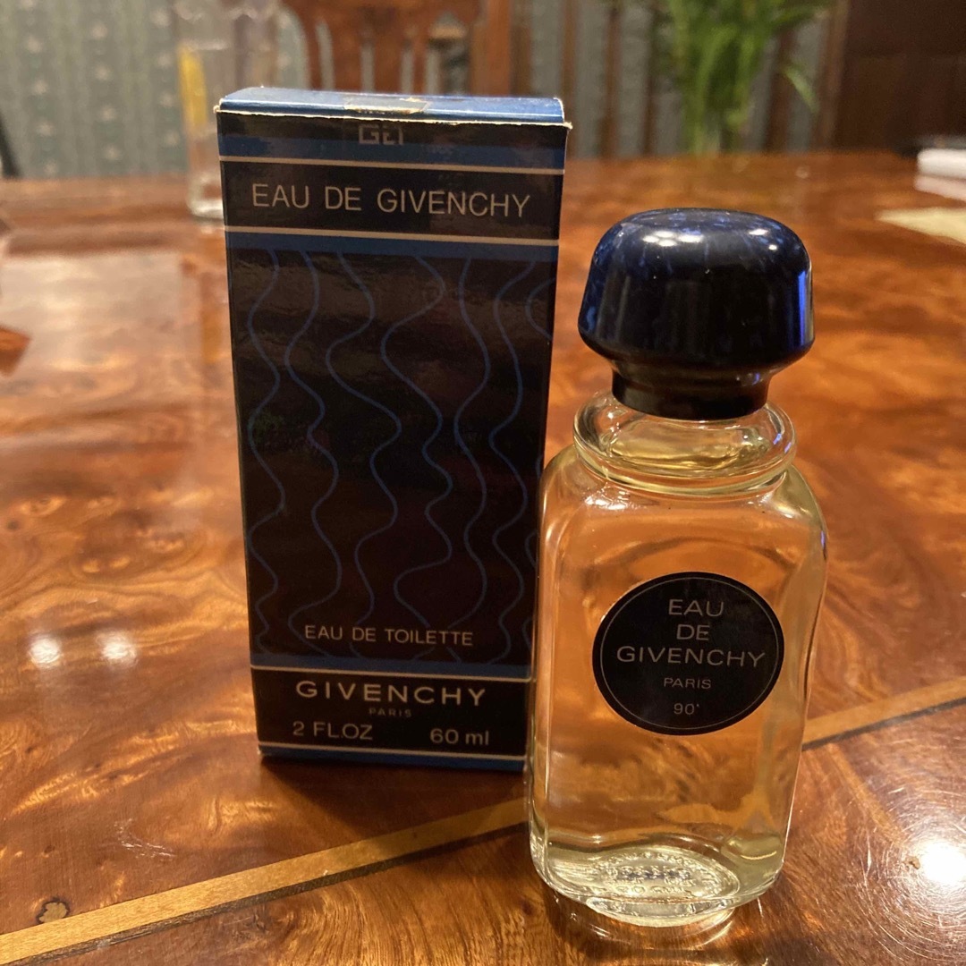 GIVENCHY(ジバンシィ)のEAU DE GIVENCHY 香水 コスメ/美容の香水(香水(女性用))の商品写真