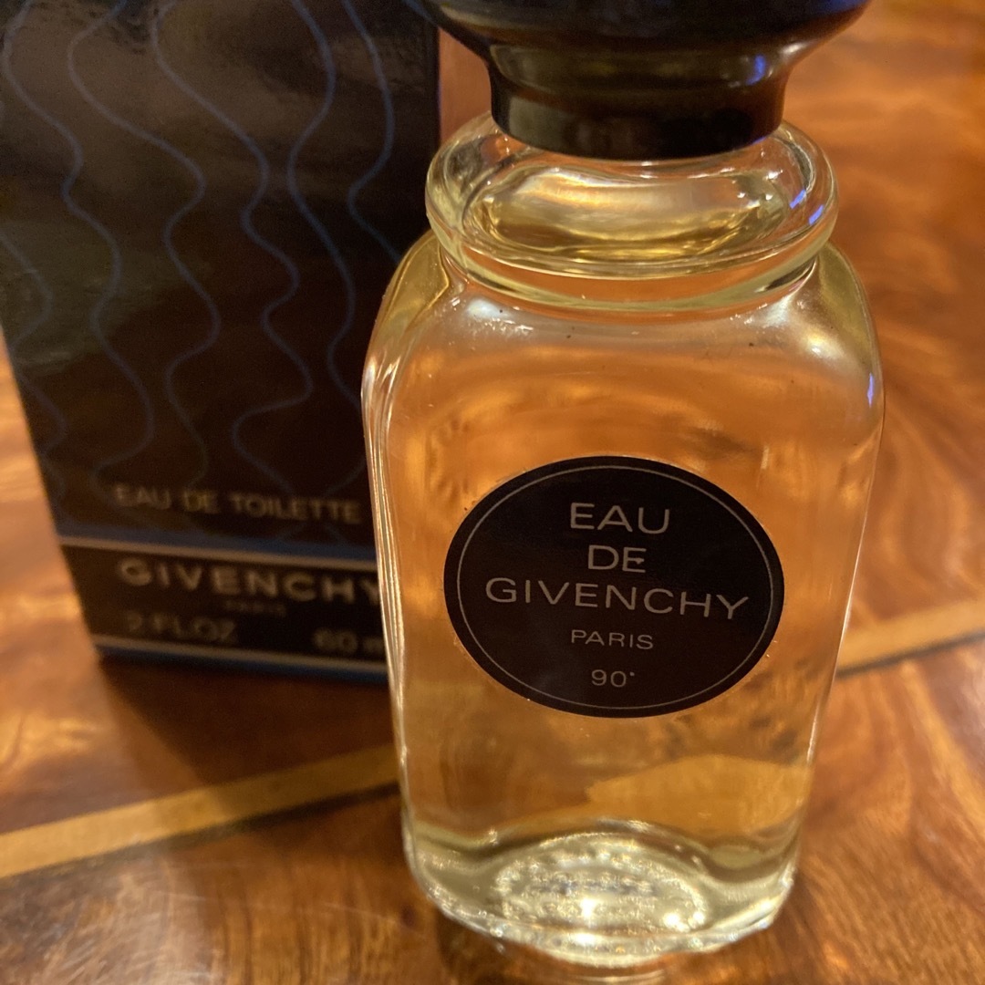 GIVENCHY(ジバンシィ)のEAU DE GIVENCHY 香水 コスメ/美容の香水(香水(女性用))の商品写真