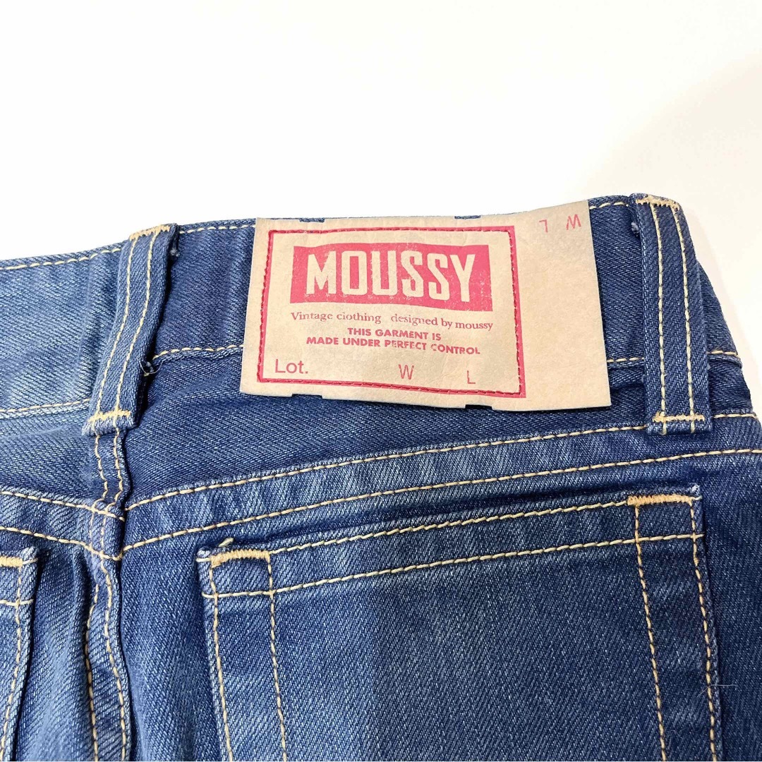 moussy(マウジー)の【新品・タグ付き】マウジー MOUSSY VINTAGE デニム フレアジーンズ レディースのパンツ(デニム/ジーンズ)の商品写真
