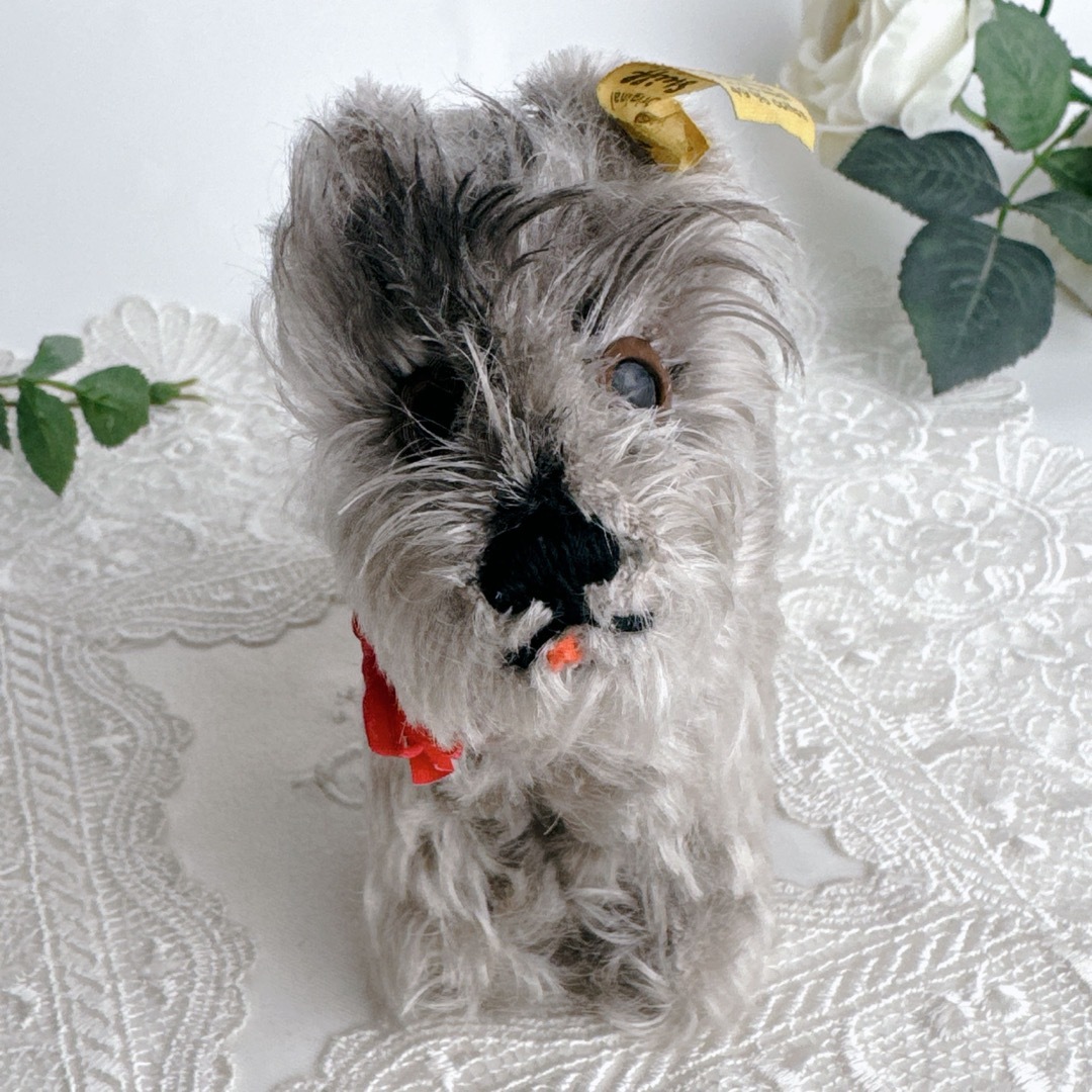 Steiff(シュタイフ)のシュタイフ★Schnauzer Tessie 14㎝★シュナウザーのテッシー/犬 ハンドメイドのぬいぐるみ/人形(ぬいぐるみ)の商品写真