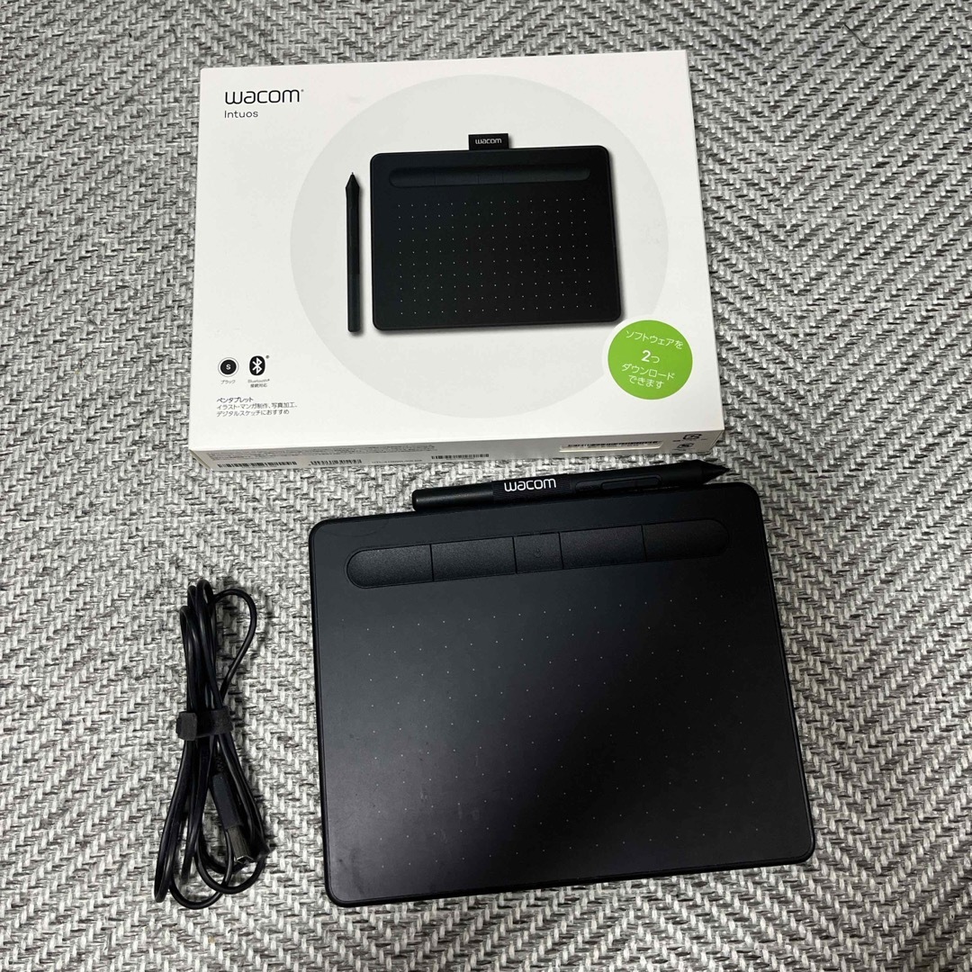 Wacom(ワコム)のワコム iutuos small ワイヤレス CTL-4100WL/K0-D スマホ/家電/カメラのPC/タブレット(PC周辺機器)の商品写真