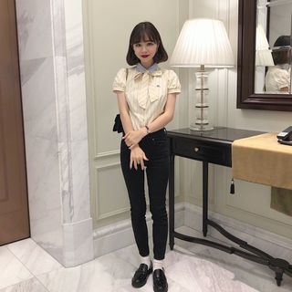 バーバリー(BURBERRY)のBurberry bowtie blouse(シャツ/ブラウス(半袖/袖なし))