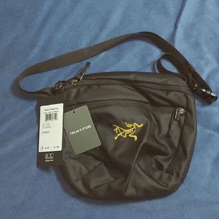 BLACK MARKET the apartment marmot bagの通販 by プロフ必読|ラクマ BLACK MARKET the apartment marmot bagの通販 by プロフ必読|ラクマ