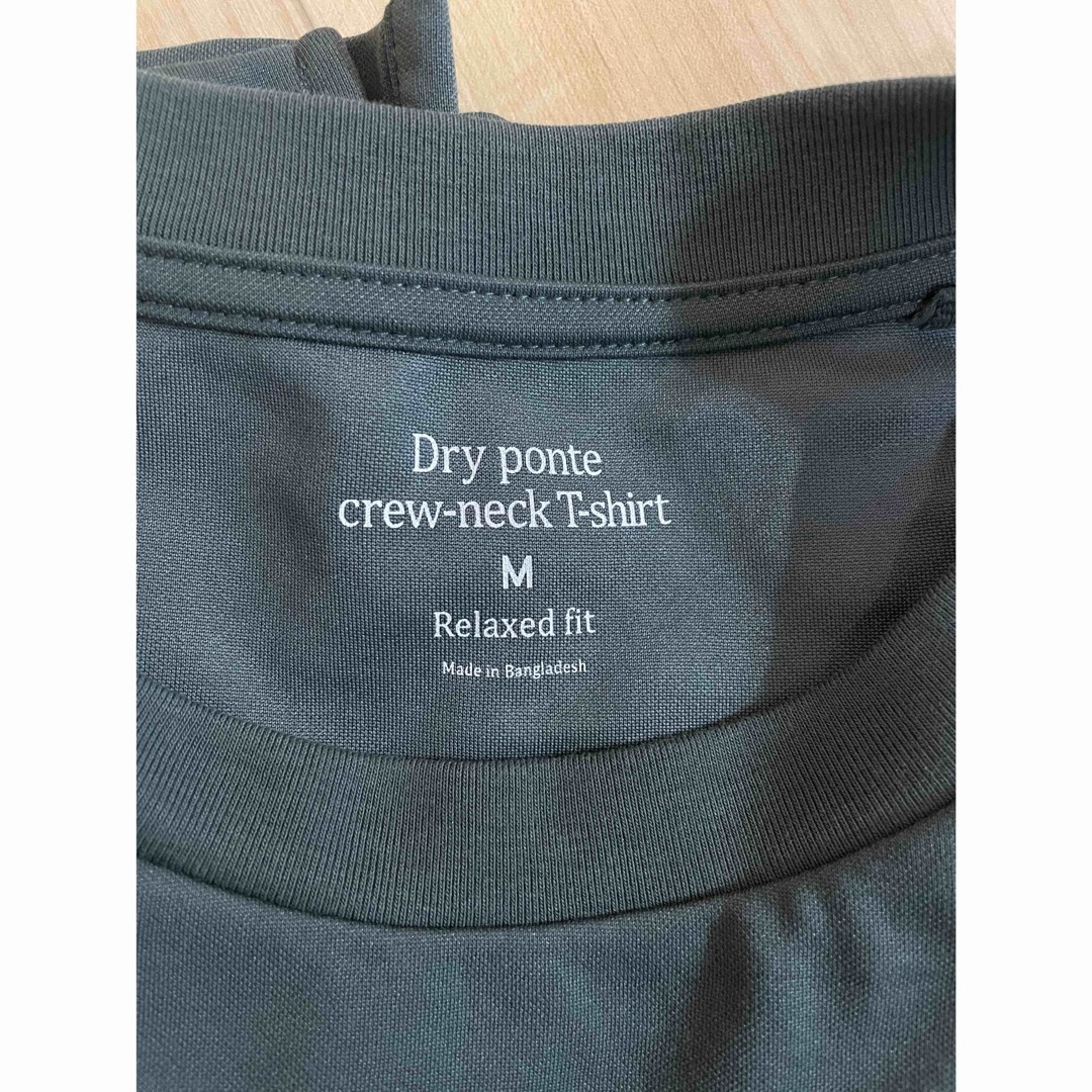 GU(ジーユー)の匿名配送　GU ドライポンチクルーネックT グリーン　M メンズのトップス(Tシャツ/カットソー(半袖/袖なし))の商品写真