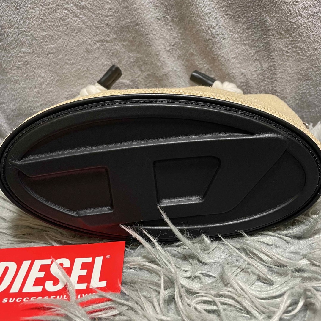 DIESEL(ディーゼル)のDIESEL カゴトートバッグ レディースのバッグ(かごバッグ/ストローバッグ)の商品写真