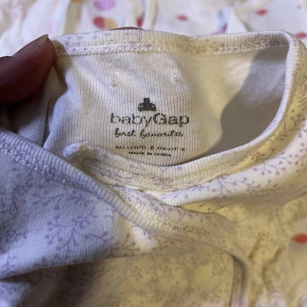 babyGAP(ベビーギャップ)のbaiya70ベビー肌着ロンパース女の子春夏タンクトップノースリーブピンク白 キッズ/ベビー/マタニティのベビー服(~85cm)(ロンパース)の商品写真