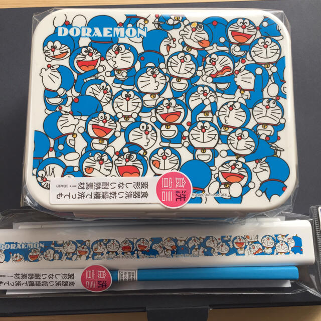 Bandai ドラえもん お弁当 セット 弁当箱 箸の通販 By つぶあん S Shop バンダイならラクマ