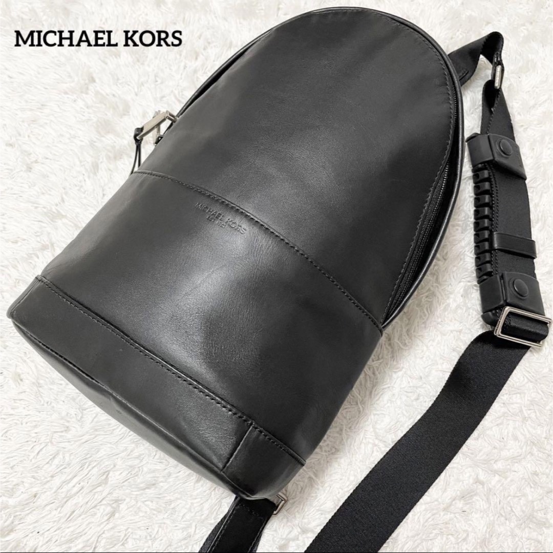 Michael Kors(マイケルコース)のマイケルコース　ウエストポーチ　ボディバッグ　ショルダーバッグ　ブランドロゴ メンズのバッグ(ボディーバッグ)の商品写真