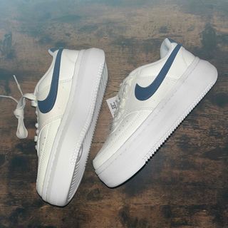 ナイキ(NIKE)のNIKE スニーカー(スニーカー)