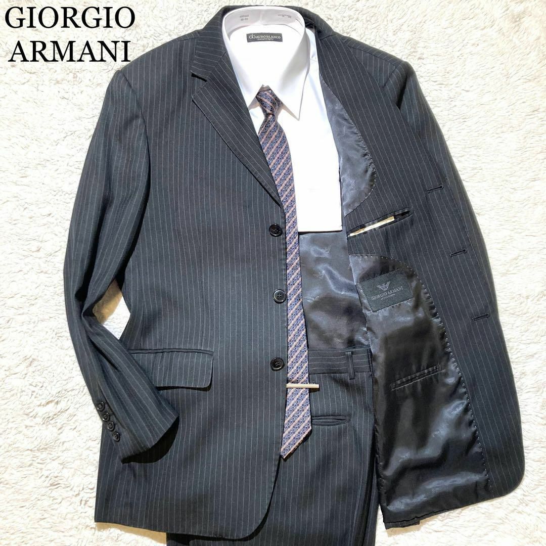 Giorgio Armani(ジョルジオアルマーニ)の【極美品】ジョルジオアルマーニ スーツ 黒 ストライプ 裏地総柄 50 XL メンズのスーツ(その他)の商品写真