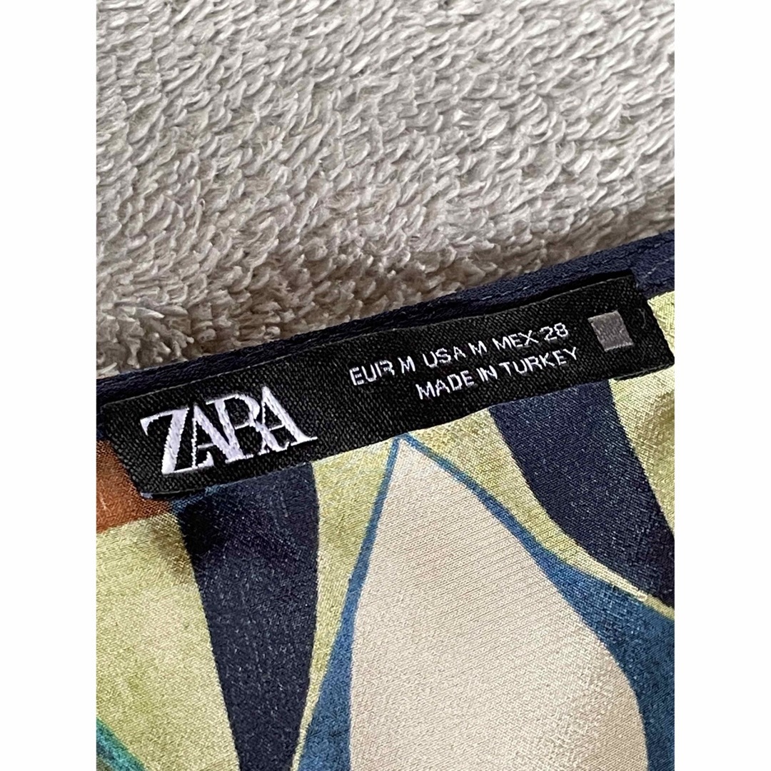ZARA(ザラ)のZARA ザラ　総柄　グリーン系　ロングワンピース　長袖　M レディースのワンピース(ロングワンピース/マキシワンピース)の商品写真