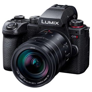 パナソニック(Panasonic)の新品⭐️パナソニック　LUMIX DC-G9M2L ⭐️デジタル一眼カメラ(デジタル一眼)