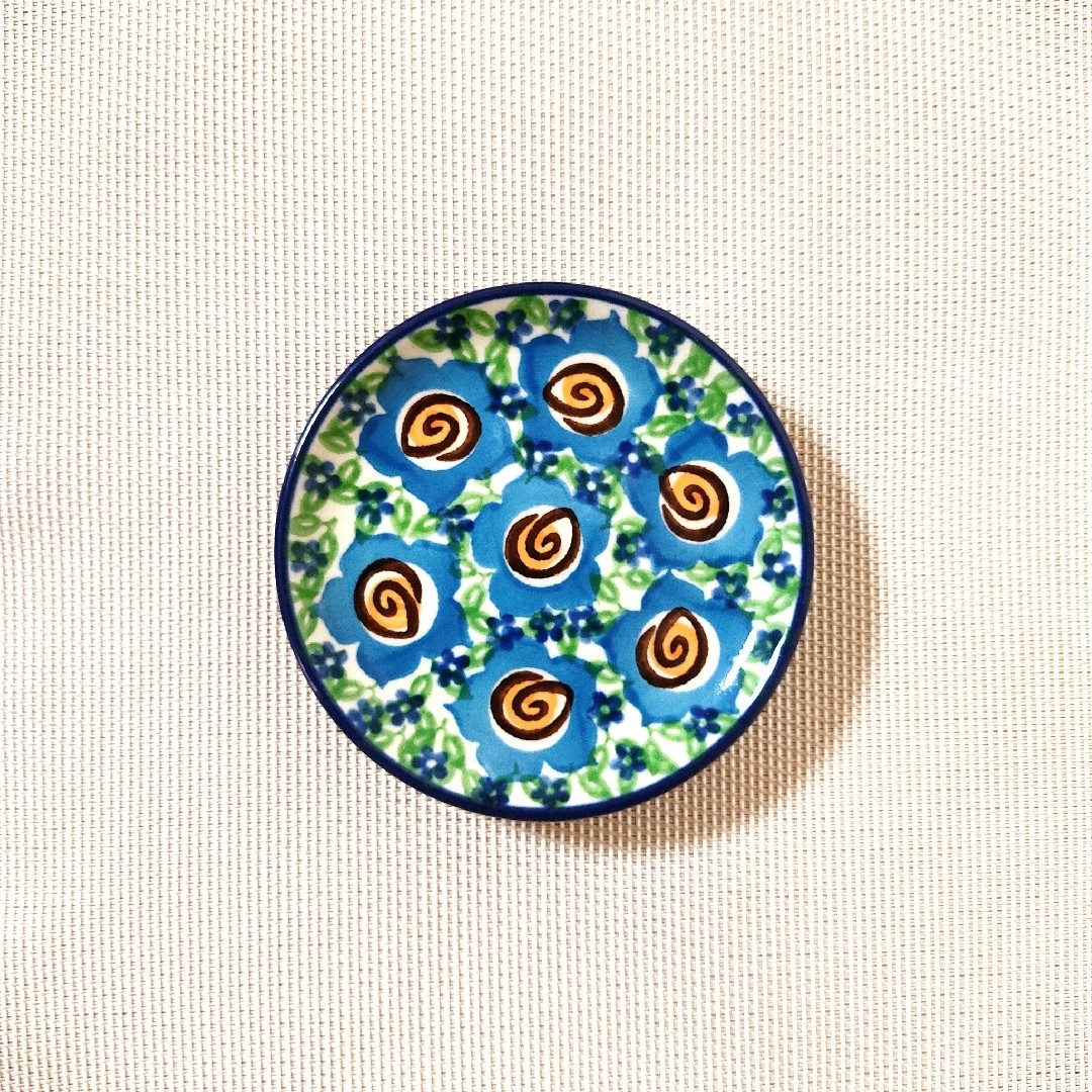 Polish Pottery(ポーリッシュポタリー)の豆皿　小皿　直径9.5cm　ポーランド食器　ツェラミカアルティスティチナ社製 インテリア/住まい/日用品のキッチン/食器(食器)の商品写真