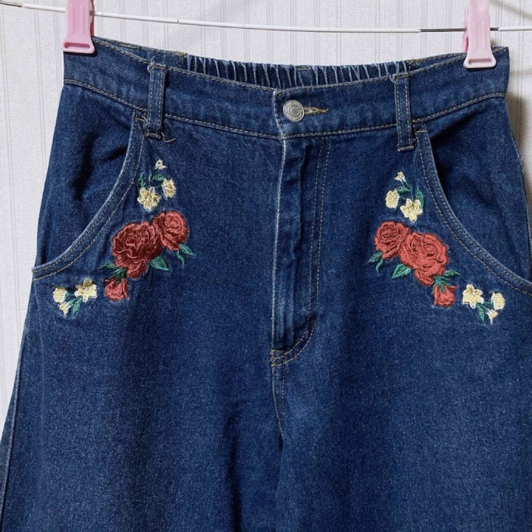 one*way(ワンウェイ)の花刺繍　フリンジ　デニム レディースのパンツ(デニム/ジーンズ)の商品写真