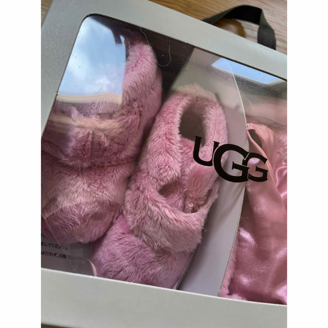 UGG(アグ)のugg ベビー　ギフトセット　ファーストシューズ キッズ/ベビー/マタニティのこども用ファッション小物(その他)の商品写真