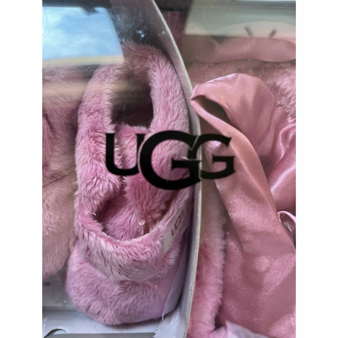 UGG(アグ)のugg ベビー　ギフトセット　ファーストシューズ キッズ/ベビー/マタニティのこども用ファッション小物(その他)の商品写真