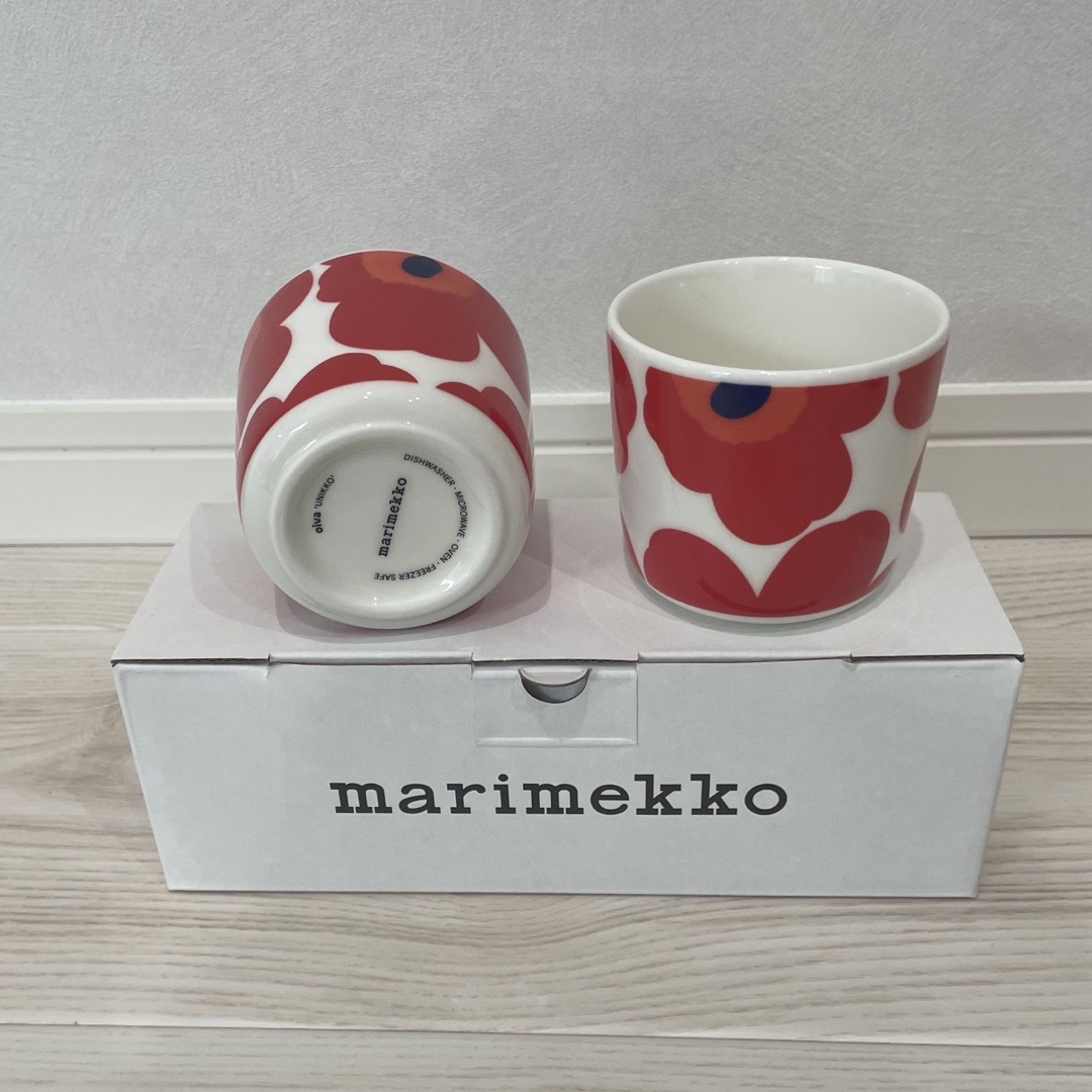 marimekko(マリメッコ)のウニッコ　マリメッコ　ラテマグ　マグカップ　ペア　新品未使用　ギフト インテリア/住まい/日用品のキッチン/食器(グラス/カップ)の商品写真