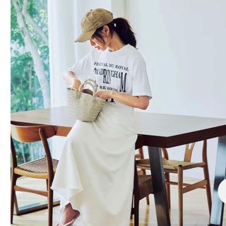 シンゾーン(Shinzone)の完売品　シンゾーン　プリント　ロゴ　tシャツ　カットソー　白　ホワイト(Tシャツ(半袖/袖なし))