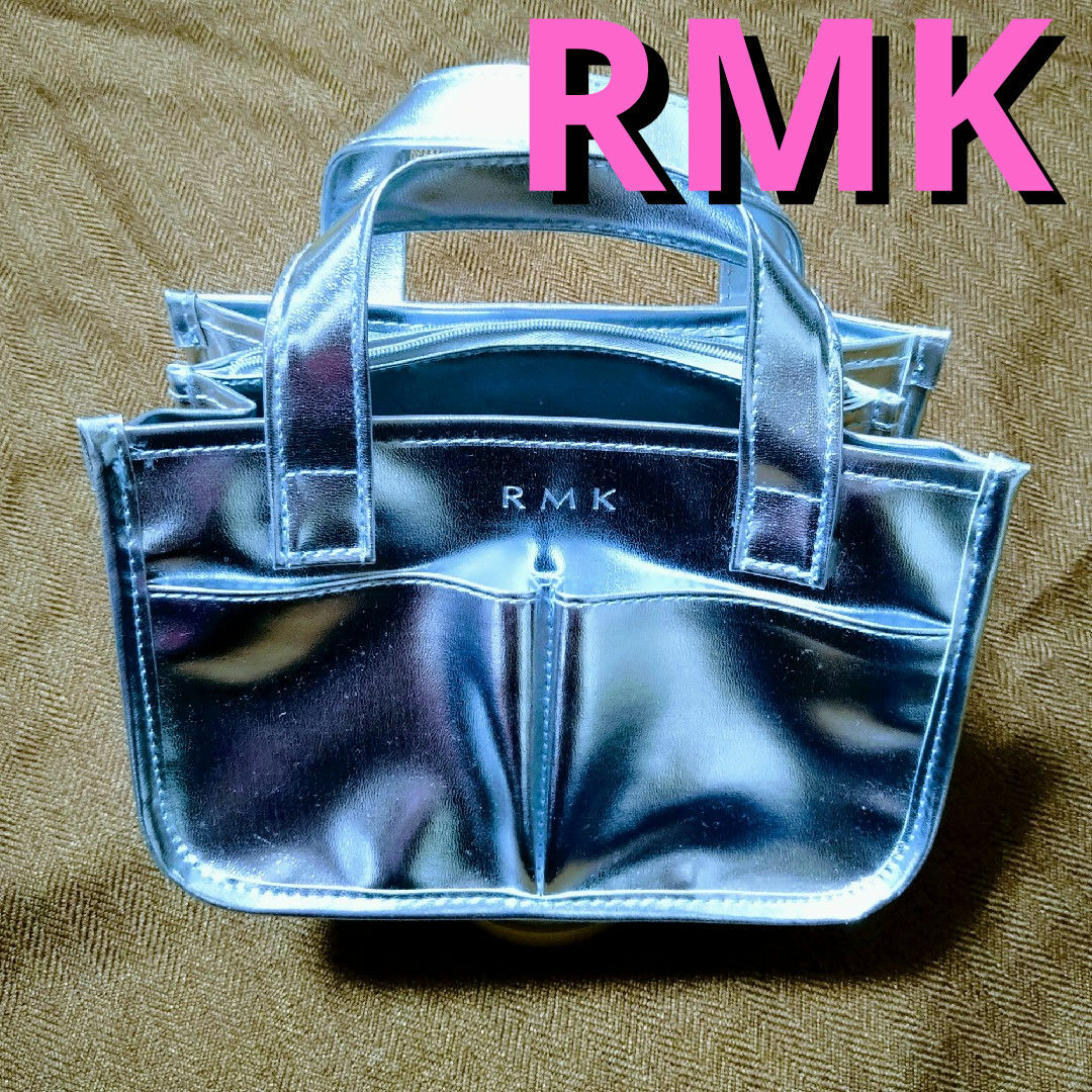 RMK(アールエムケー)のRMK シルバー BAG 多機能 ミニ バッグ 便利 ポーチ コスメ inバッグ レディースのバッグ(その他)の商品写真