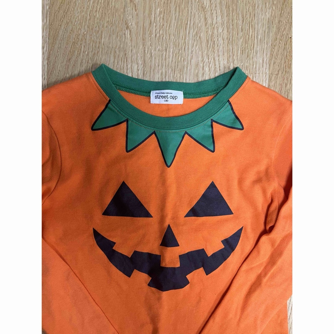 ハロウィン柄　長袖Tシャツ130 キッズ/ベビー/マタニティのキッズ服女の子用(90cm~)(Tシャツ/カットソー)の商品写真