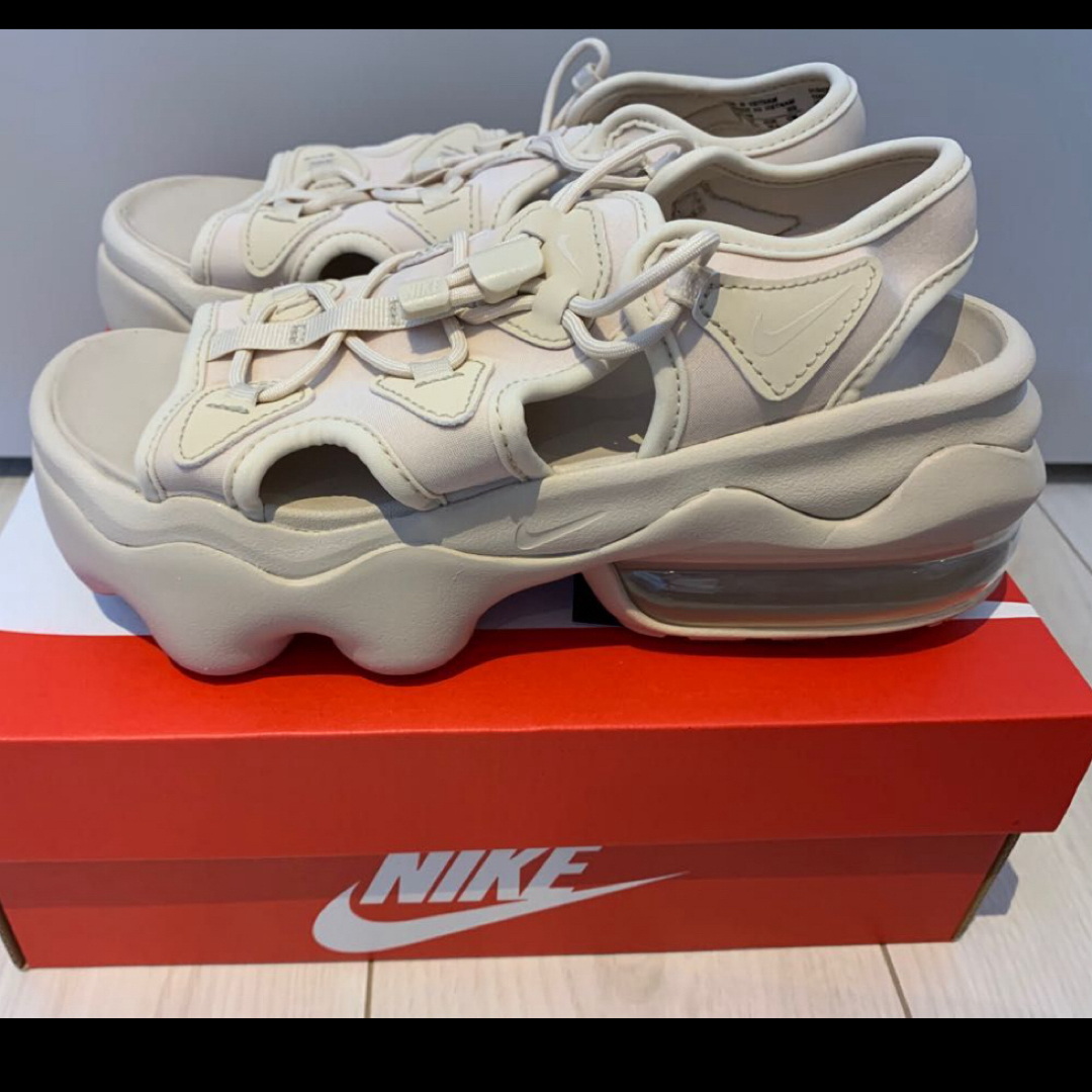 NIKE(ナイキ)のNIKE AIR MAX KOKOナイキ エアマックス ココ　22.0cm レディースの靴/シューズ(サンダル)の商品写真