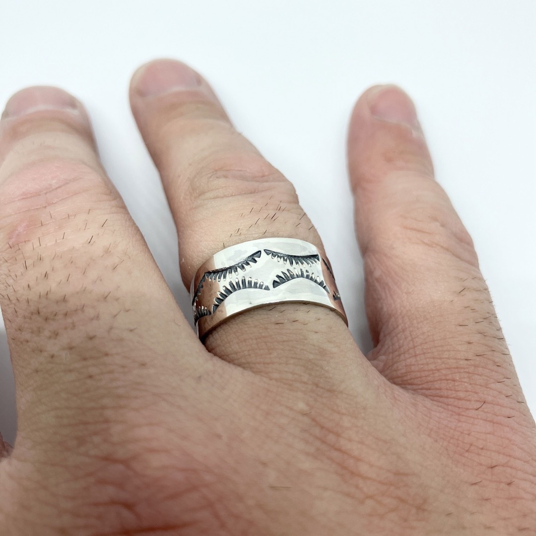 スタンプワーク　シルバーリング　指輪　17号　#インディアンジュエリー　925 メンズのアクセサリー(リング(指輪))の商品写真
