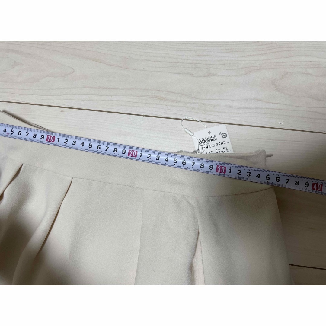 anySiS(エニィスィス)の【新品タグ付】anysis  スカート レディースのスカート(ひざ丈スカート)の商品写真