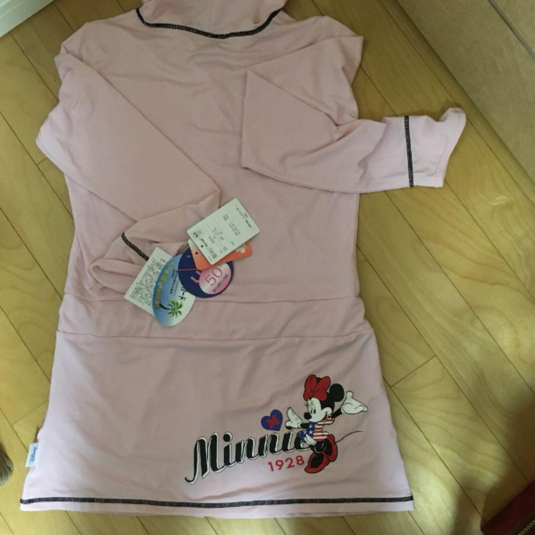 ミニーマウス(ミニーマウス)のディズニー ミニー ラッシュガード  ⭐️新品⭐️ レディースの水着/浴衣(水着)の商品写真