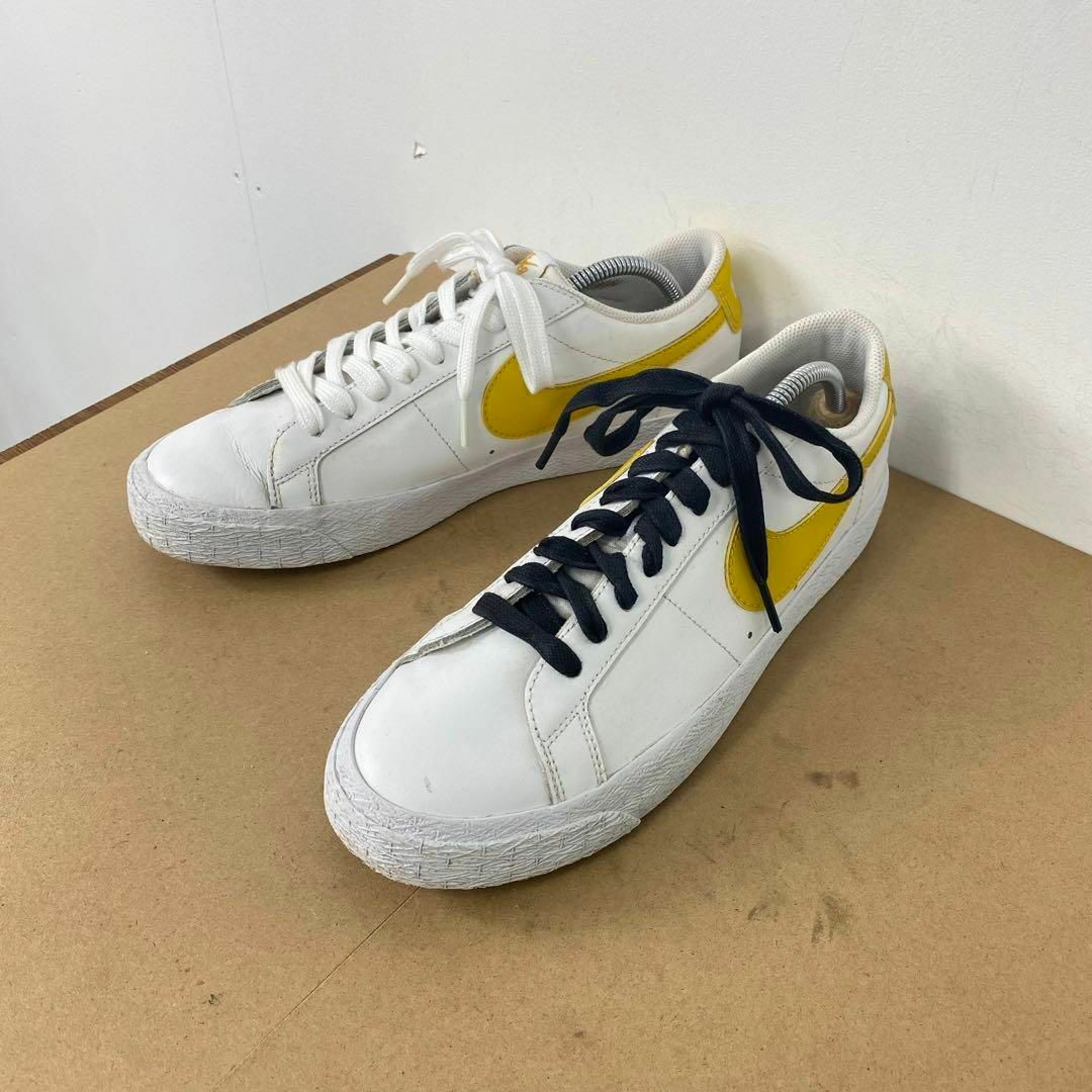 ■ NIKE SB Zoom Blazer Low White Gold 26 メンズの靴/シューズ(スニーカー)の商品写真