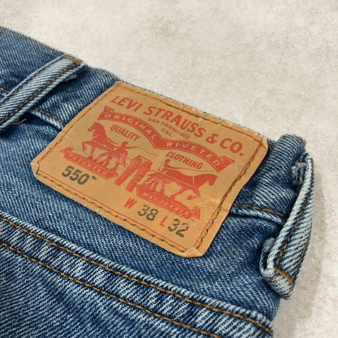 Levi's(リーバイス)の【美品】Levi's 550 W38L32 バギーデニム XXL相当 ブルー メンズのパンツ(デニム/ジーンズ)の商品写真