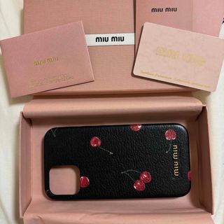 ミュウミュウ(miumiu)のMIUMIU iPhone12 ケース さくらんぼ チェリー 黒 ブラック(iPhoneケース)