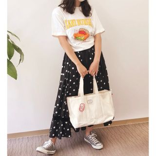 ドムドム　バーガー　DOMDOM カニバーガー　Tシャツ　ミルキーグレー　XL(Tシャツ/カットソー(半袖/袖なし))