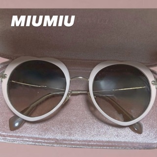 ミュウミュウ(miumiu)のmiumiu ミュウミュウ ハート サングラス ピンク🏝️(サングラス/メガネ)